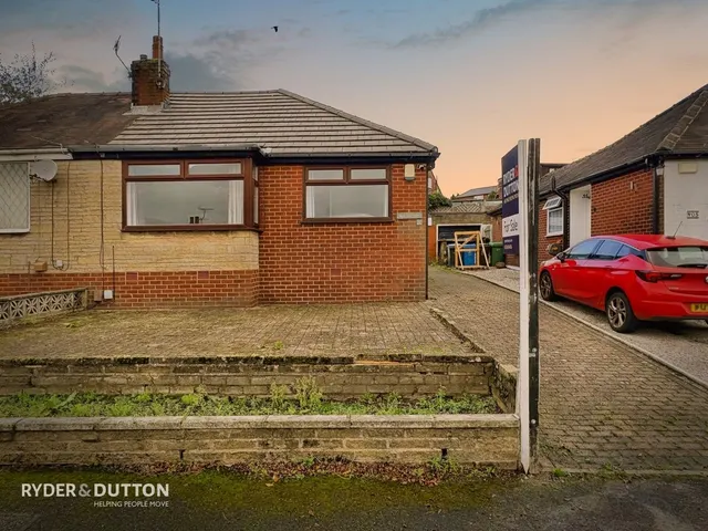 Hawkshead Road, High Crompton, OL2, photo 1