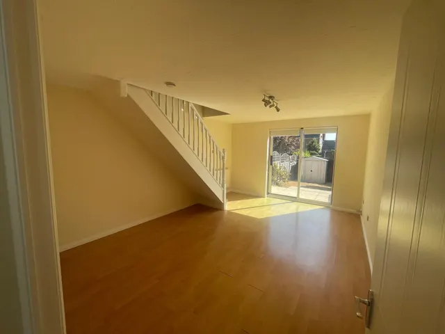 Lubeck Drive, Saxon Fields, SP10, photo 3