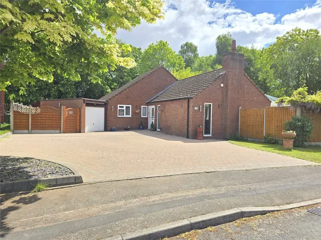 Chandlers Drive, Tamworth, Staffordshire, B77, photo 1