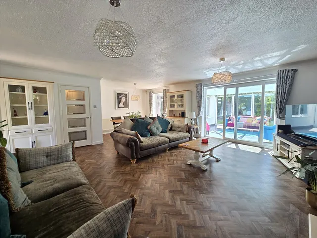 Photo 2 — Chandlers Drive, Tamworth, Staffordshire, B77