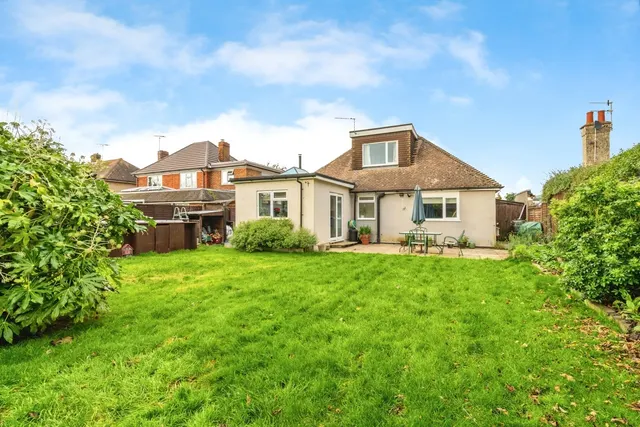 Outerwyke Road, Bognor Regis, PO22, photo 1