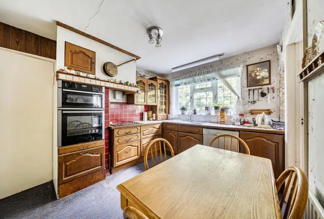 Photo 2 — Greenfields Close, Horley, RH6 8HX