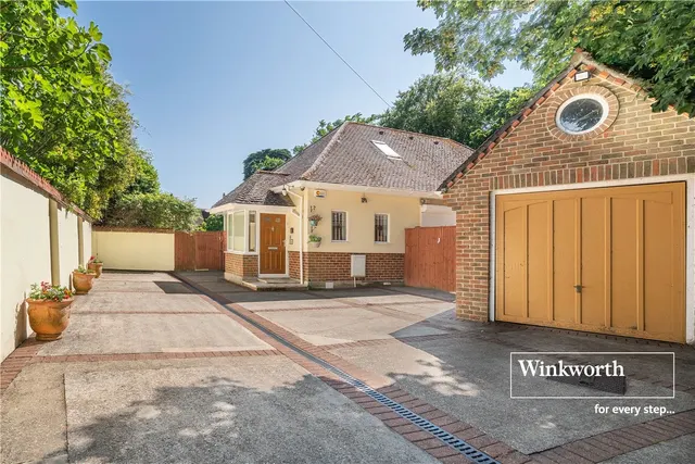 Belle Vue Road, Bournemouth, BH6, photo 1