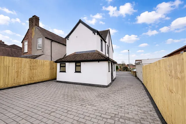 Old Fallow Road, Cannock, WS11, photo 1