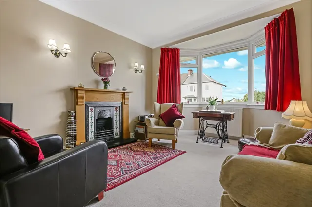 Photo 2 — Stuart Avenue, Rutherglen, Glasgow, South Lanarkshire, G73
