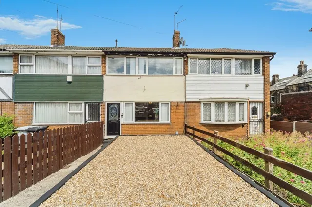 South Parade, Morley, West Yorkshire, LS27, photo 1