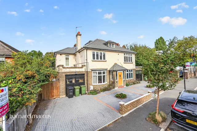 Babington Road, London, SW16, photo 1