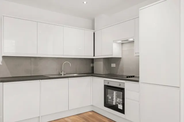 Tournay Road, London, SW6, photo 2