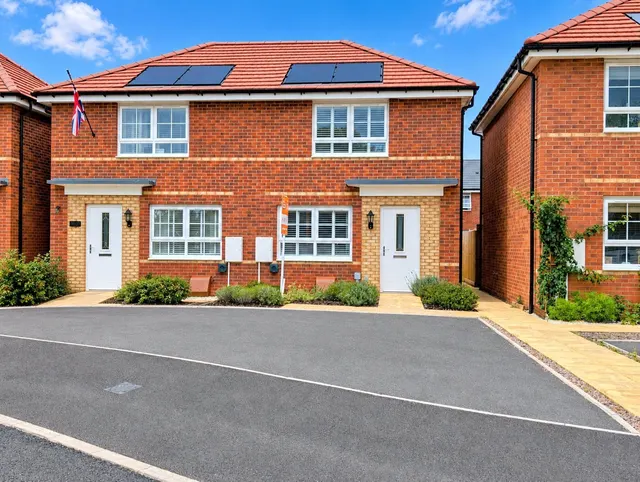 Axminster Drive, Stourport-on-Severn, photo 1