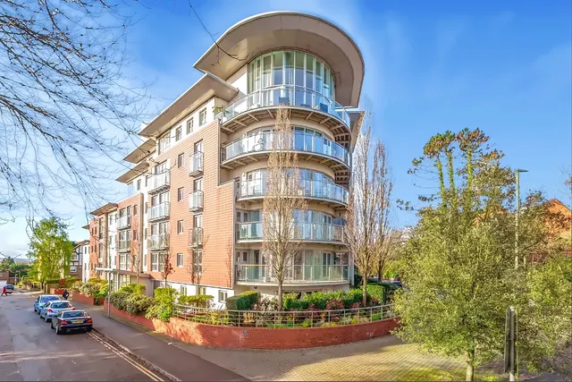 Park Heights, Constitution Hill, GU22, photo 1