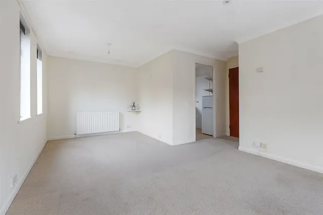 Holmesdale Road, Reigat, RH2, photo 3