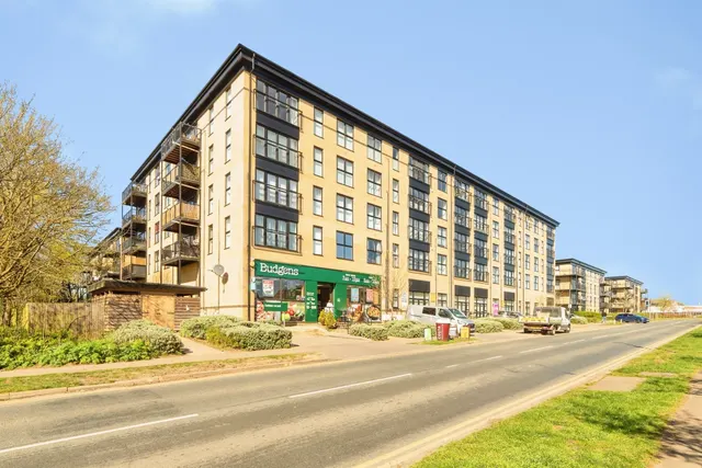 Giles Crescent, Stevenage, photo 1
