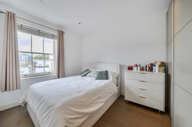Photo 3 — Flat 8, 284-286 Fulham Road, London