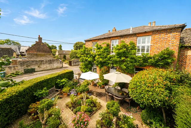 High Street, WITNEY, OX29, photo 1
