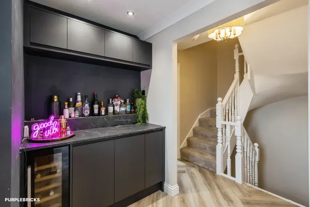 Fulneck Close, Leeds, LS11, photo 1