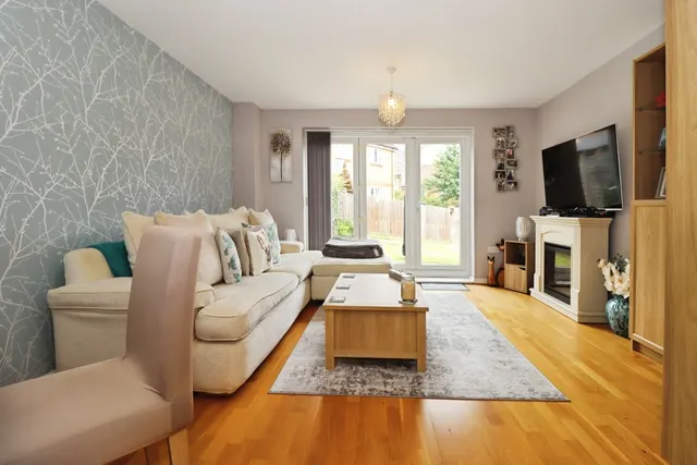 Photo 2 — Cade Close, Kingswood, Bristol, BS15