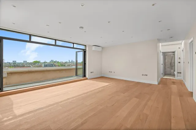 Saxon Hall, Palace Court, W2, photo 1