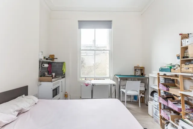 Photo 2 — Warwick Avenue Warwick Avenue W9