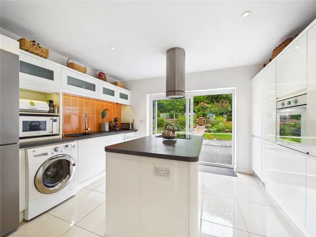 Brent Eleigh Road, Monks Eleigh, IP7, photo 2