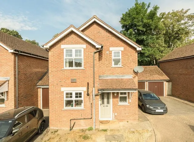Nevinson Close, Battersea, SW18, photo 1
