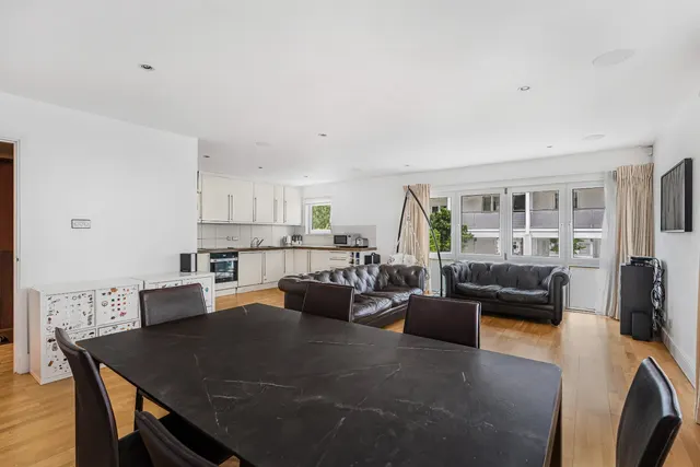 Hereford Road, London, W2, photo 1