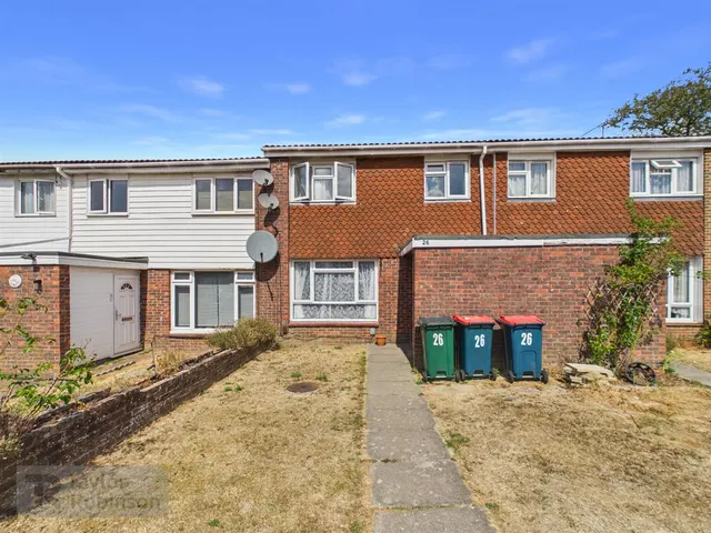 Cowfold Close, Bewbush, RH11, photo 1