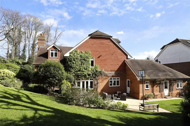 Photo 3 — Bathgate Road, Wimbledon, London, SW19 5PW