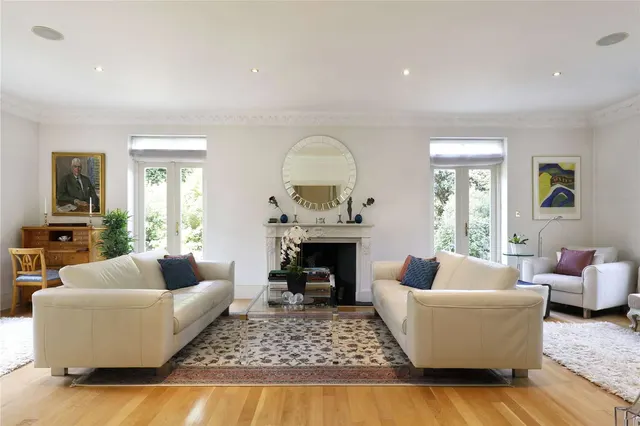 Bathgate Road, Wimbledon, London, SW19 5PW, photo 1