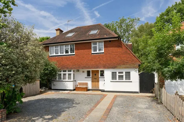 The Woodlands, Esher, Surrey, KT10 8DD, photo 1
