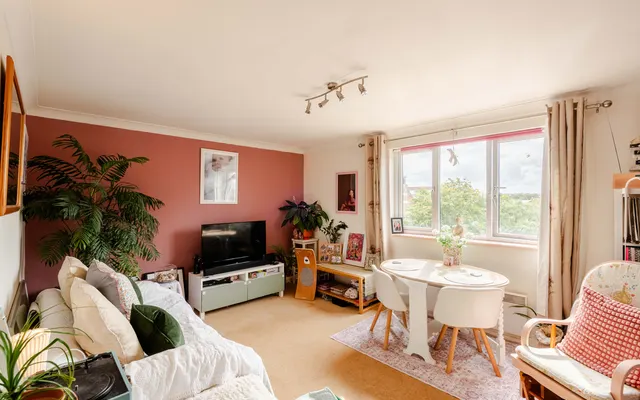 Merrywood Court, Knowle, BS4, photo 3