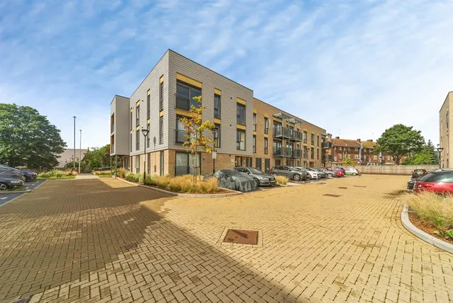 Allwoods Place, Hitchin, photo 1