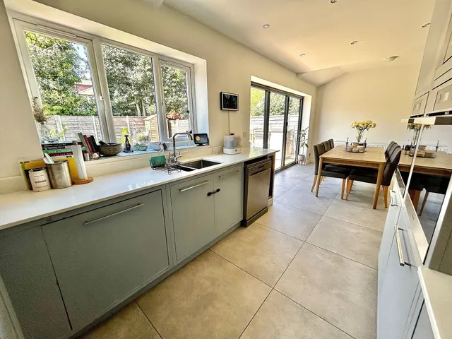Broughville Drive, Manchester, photo 2