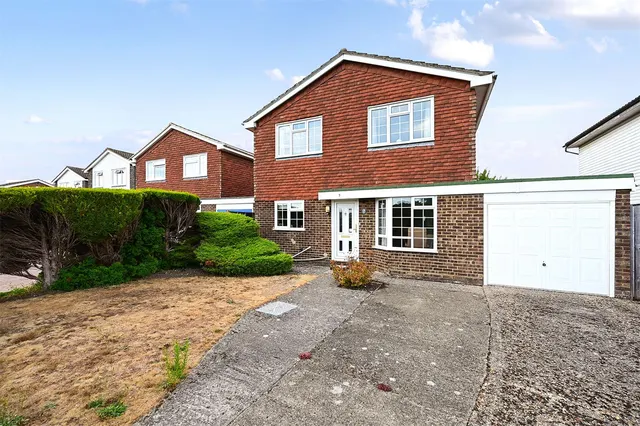 Blackwater Close, Ash, Guildford, Surrey, GU12 6JS, photo 1