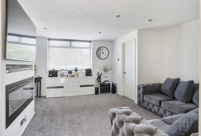 Station Road, South Gloucestershire, Kingswood, BS15 4PG, photo 1