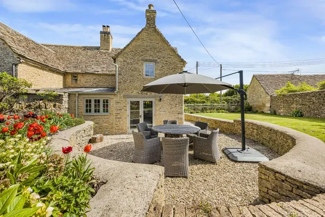 Photo 2 — Beverston, Tetbury, Gloucestershire, GL8 8TT