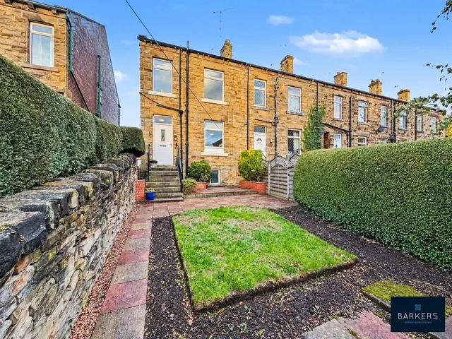 Bradford Road, Birstall, WF17, photo 1