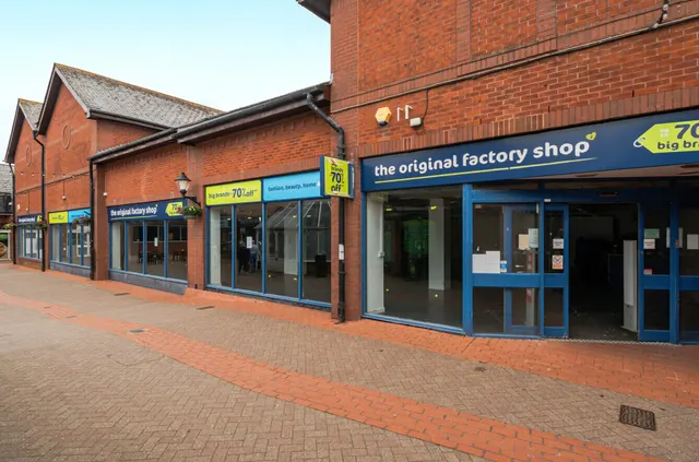 Lace Walk, Honiton, EX14