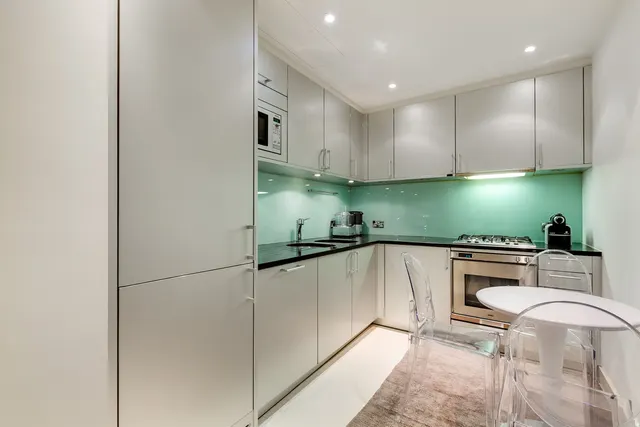 The Knightsbridge Apartments, Knightsbridge, SW7, photo 3