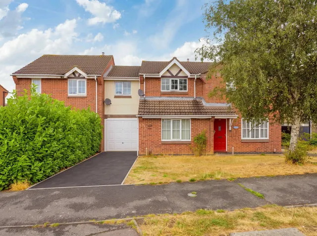 Sunningdale in Grantham, photo 1
