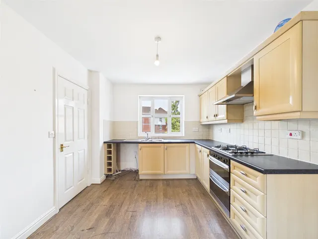 Photo 3 — Cromwell Avenue, Stockport, SK5 6GB
