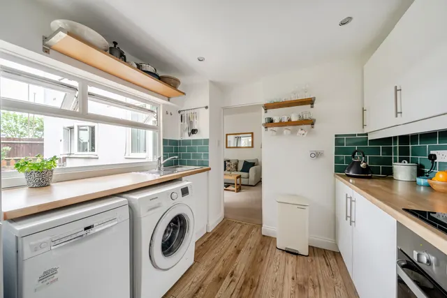 Photo 3 — Gore Road, Raynes Park, London, SW20