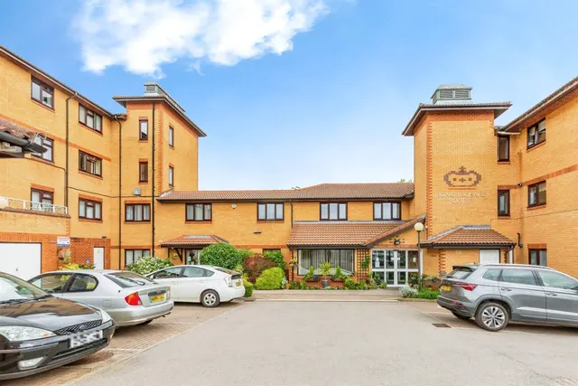 Wootton Brook Close, Northampton, photo 1