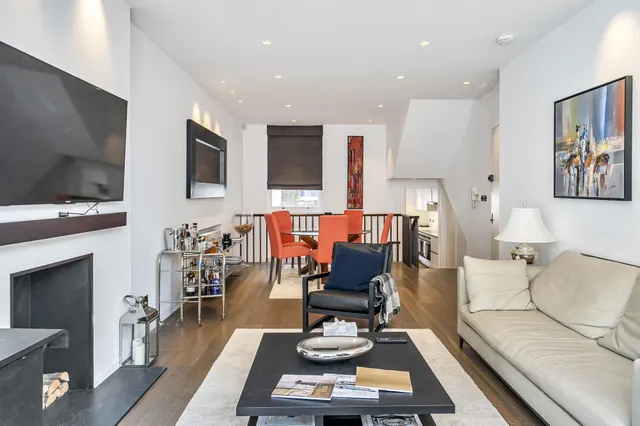 Photo 3 — Flat 1, 7 Tedworth Gardens, London