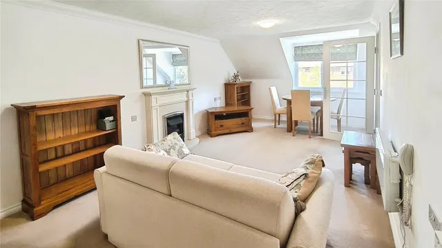 Photo 2 — Wellington Avenue, Princes Risborough, Buckinghamshire, HP27