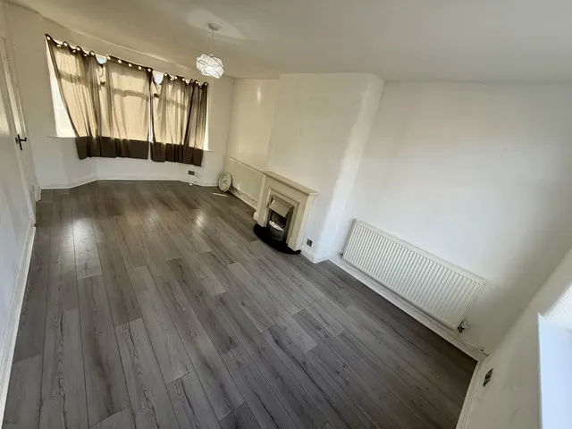 Kirkham Avenue, Gorton, M18, photo 3
