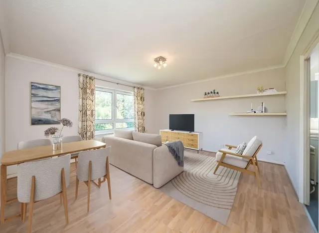 Photo 2 — Berrylands, Surbiton, KT5