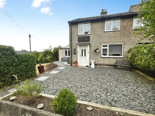 3 bedroom house — Church Fold, Charlesworth, Derbyshire, SK13