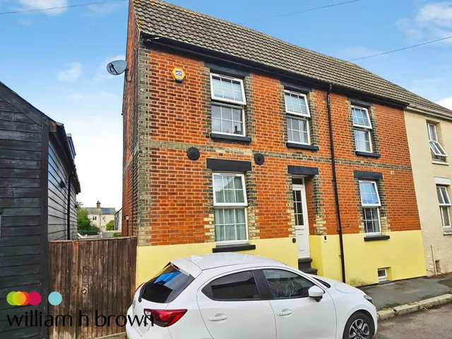 Albert Street, Harwich, CO12, photo 1