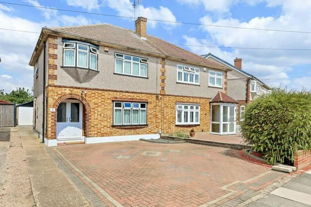 Moray Way, Romford, RM1, photo 1