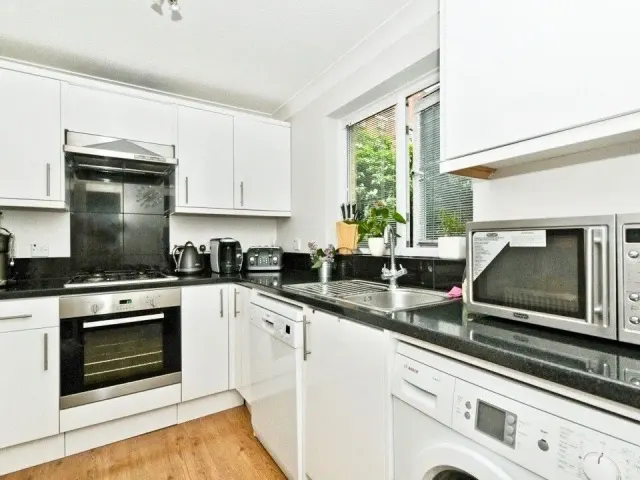 Manchester Road, E14, photo 2